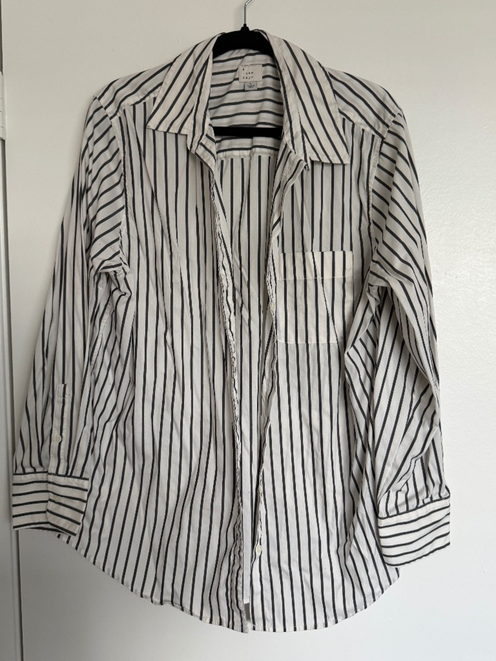 White&Grey striped shirt - Size L